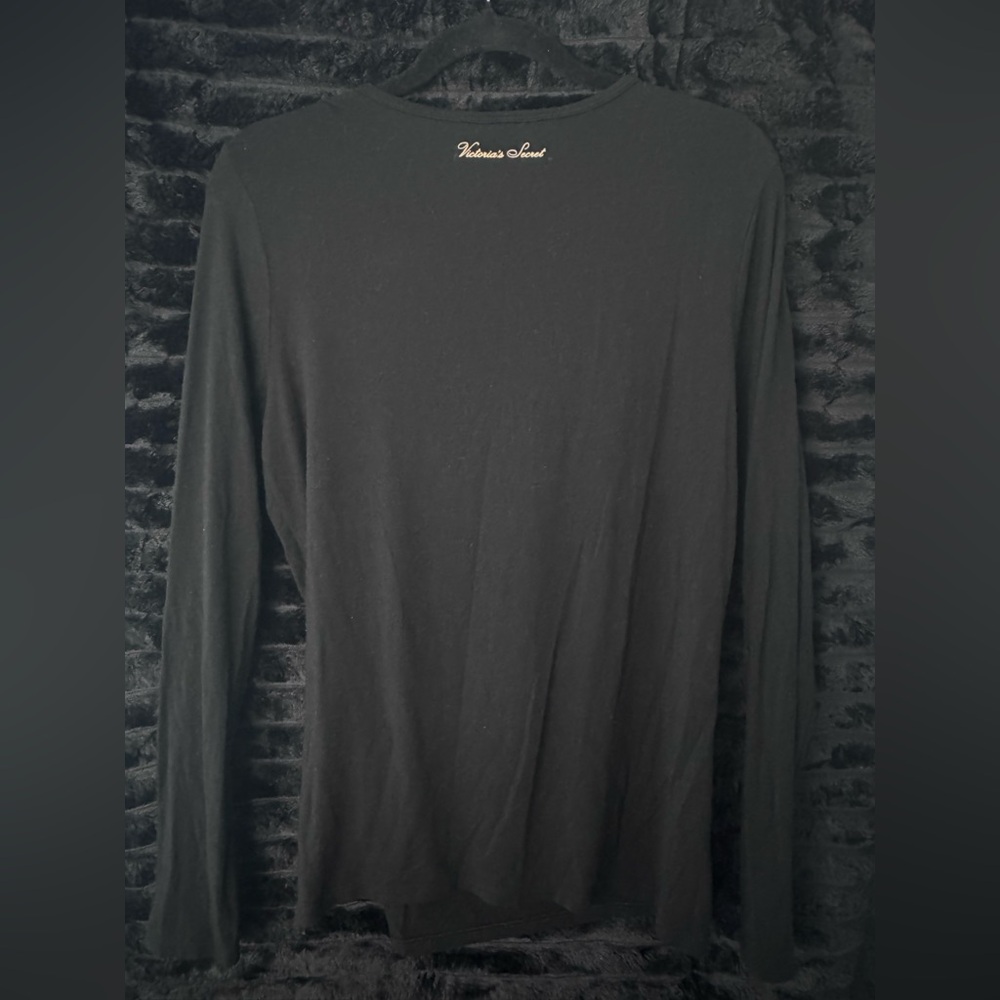 Victoria's Secret Elegant Black Long Sleeve Tee - Picture 2 of 3